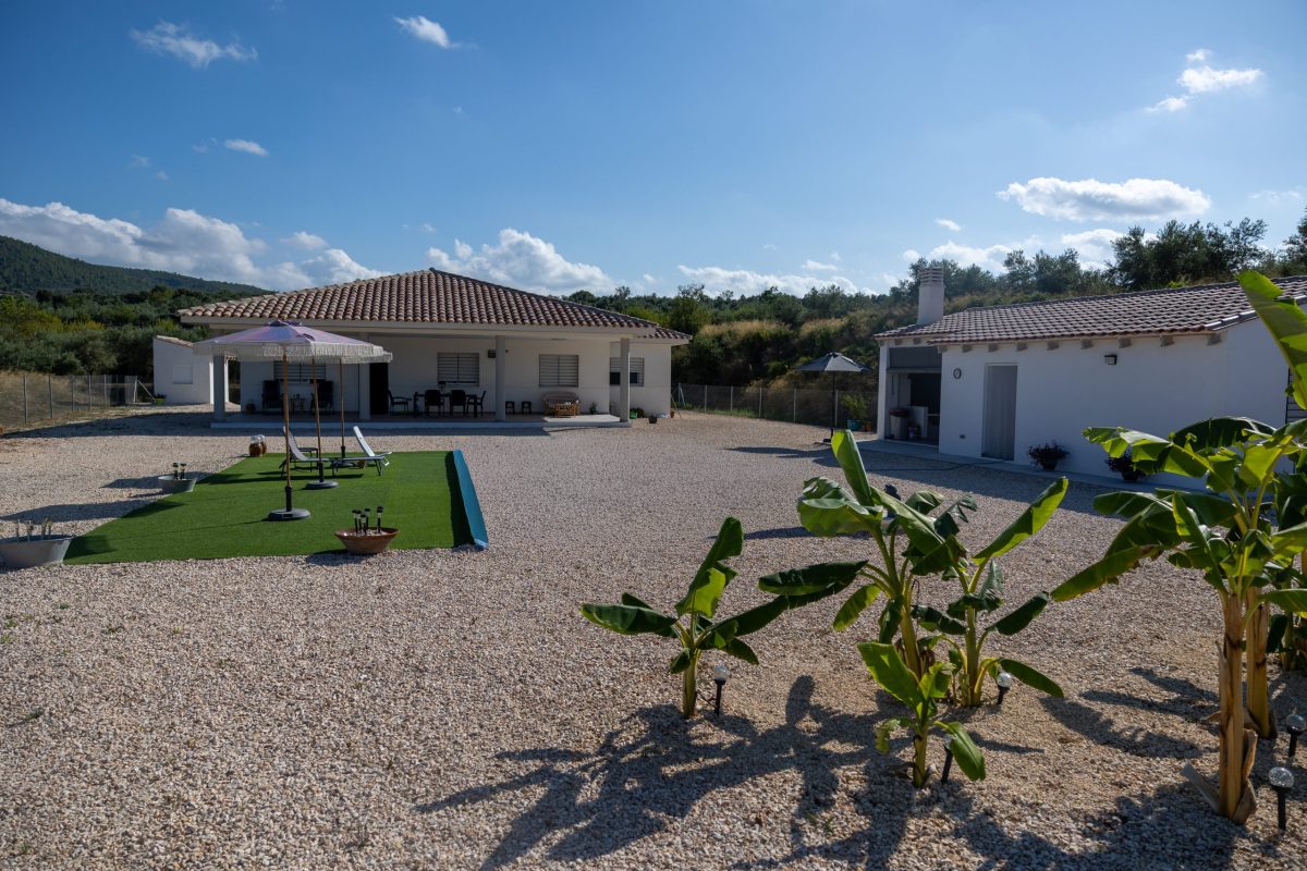 MurreExteriorBorrada